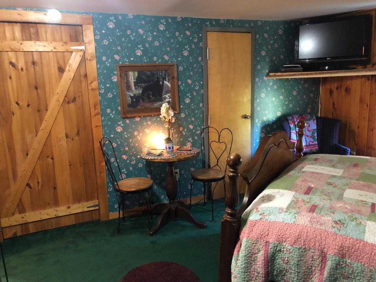 Smokies Bed&Breakfast - Evergreen Cottage Inn Pigeon Forge Buitenkant foto